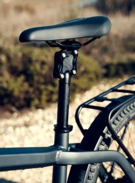 RM Charger3 vario HS 49 cm '22 világoskék elektromos kerékpár (625Wh, Intuvia, comfort kit, zár táskával)